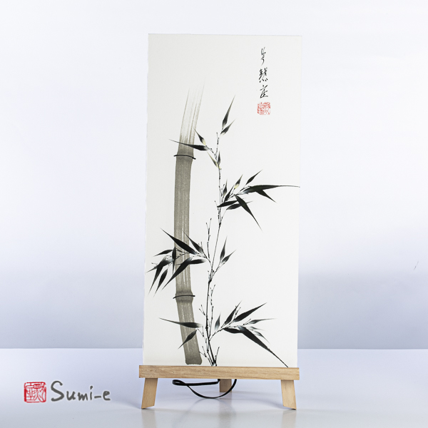 Opera dipinta a mano rappresentante canna di bambù grigia con foglie nere su carta di riso incollata su un supporto plastificato misura 50x23cm con firma dell'autore